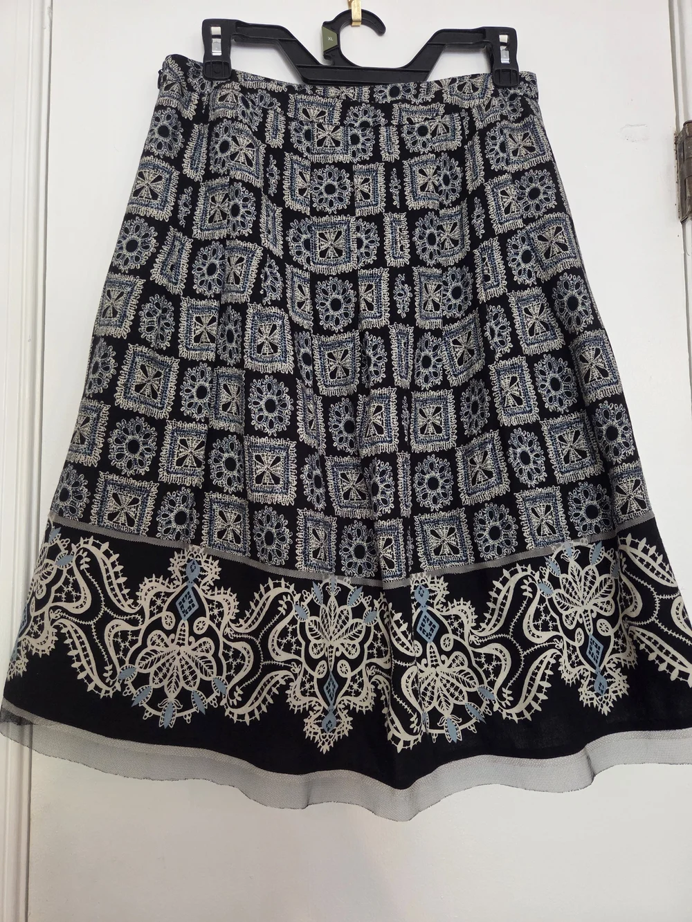 Ann Taylor LOFT Geometric Tile & Damask Border A-Line Skirt